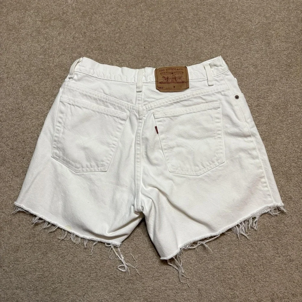 Vtg Levis 551 Jean Shorts Womens 12 High Rise White Denim Relaxed Fit Cutoff USA
